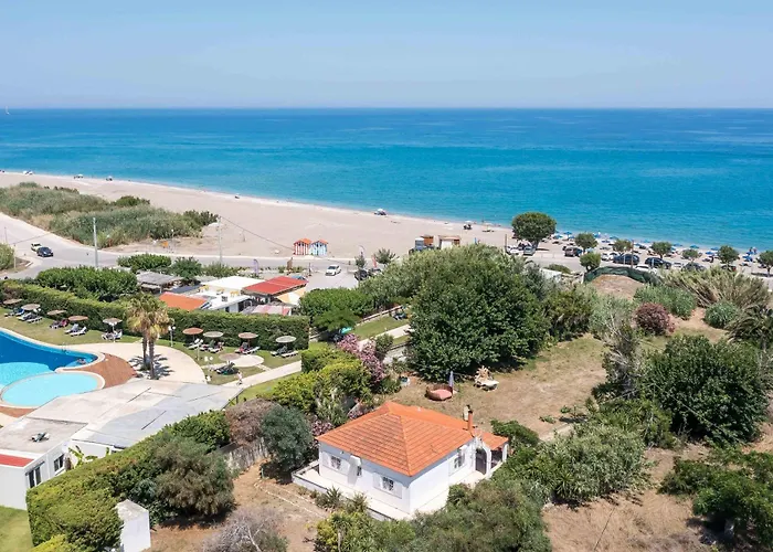 Tinas Dreams By The Sea